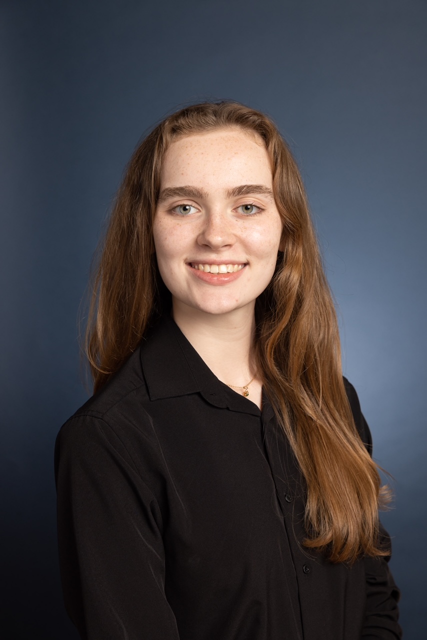 Miriam Knutson Headshot